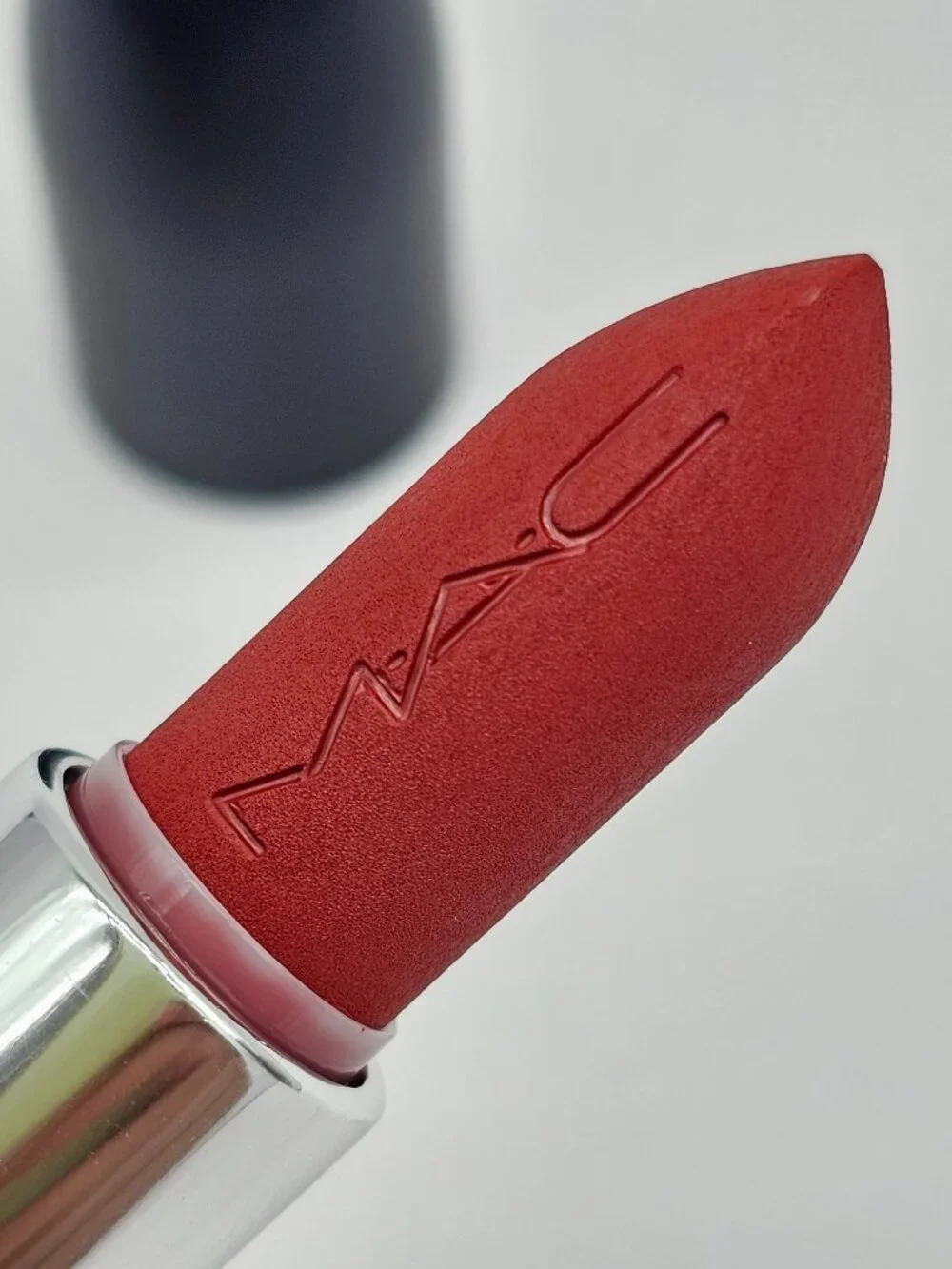 MAC 602 Chili Macximal Matte Lipstick, Warm Brick Red, New without box - Picture 12 of 15